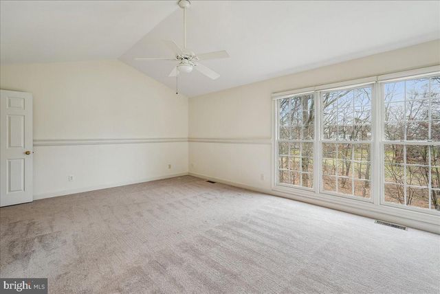 8411 BLACK STALLION PL, Vienna, VA 22182