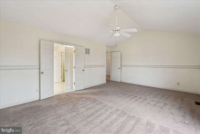 8411 BLACK STALLION PL, Vienna, VA 22182