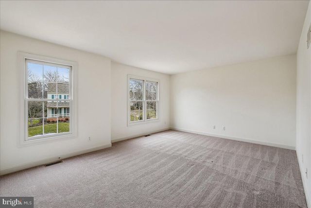 8411 BLACK STALLION PL, Vienna, VA 22182