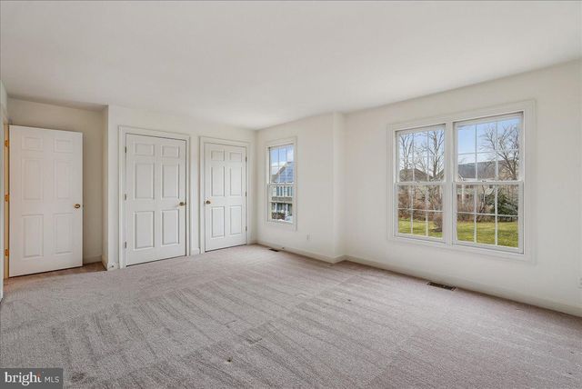 8411 BLACK STALLION PL, Vienna, VA 22182