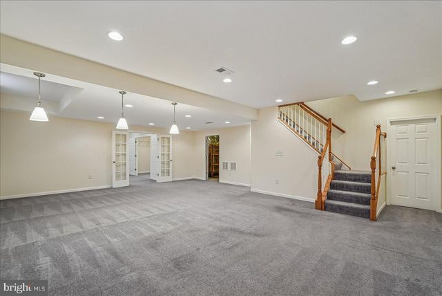 8411 BLACK STALLION PL, Vienna, VA 22182