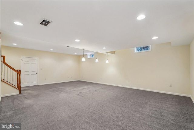 8411 BLACK STALLION PL, Vienna, VA 22182