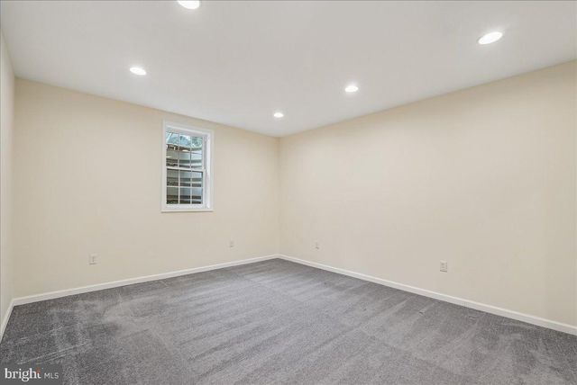 8411 BLACK STALLION PL, Vienna, VA 22182