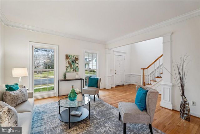 8411 BLACK STALLION PL, Vienna, VA 22182