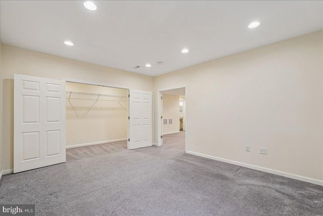 8411 BLACK STALLION PL, Vienna, VA 22182