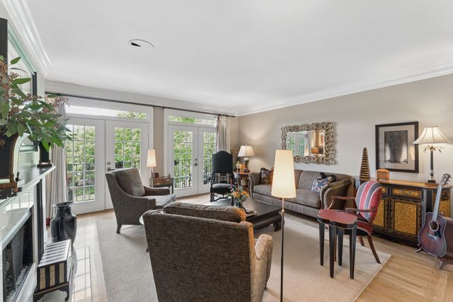 3737 West End Ave Apt 205, Nashville, TN 37205