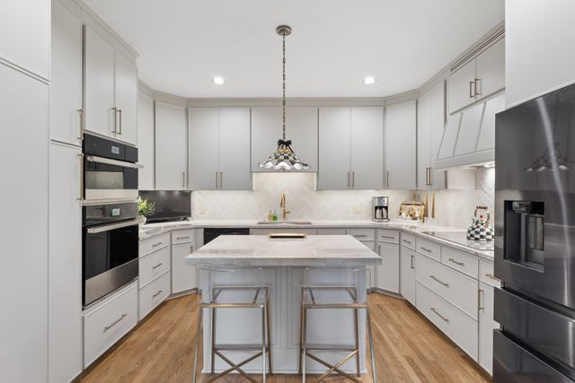 3737 West End Ave Apt 205, Nashville, TN 37205