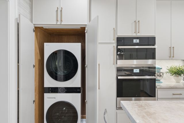 3737 West End Ave Apt 205, Nashville, TN 37205