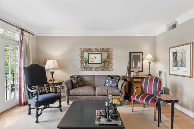 3737 West End Ave Apt 205, Nashville, TN 37205