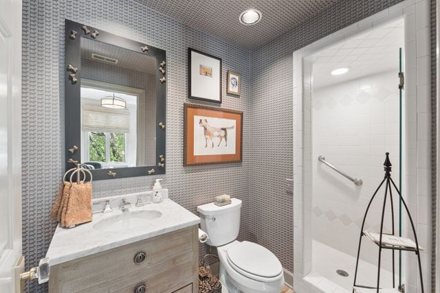 3737 West End Ave Apt 205, Nashville, TN 37205