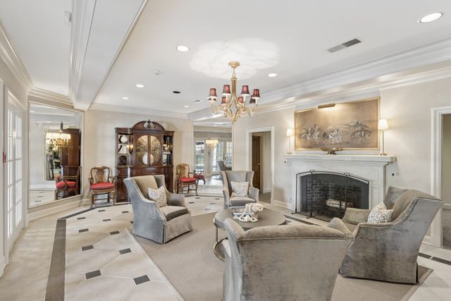 3737 West End Ave Apt 205, Nashville, TN 37205