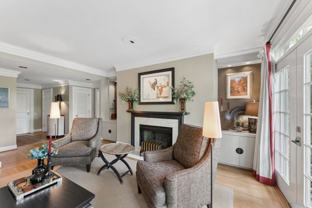 3737 West End Ave Apt 205, Nashville, TN 37205