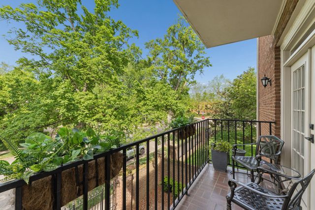 3737 West End Ave Apt 205, Nashville, TN 37205