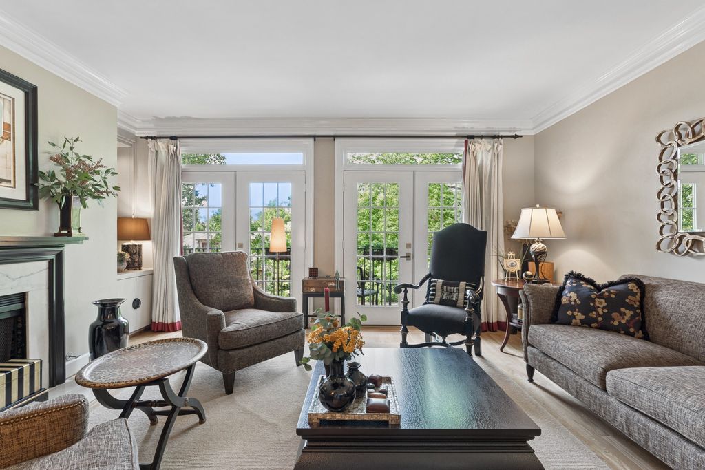 3737 West End Ave Apt 205, Nashville, TN 37205