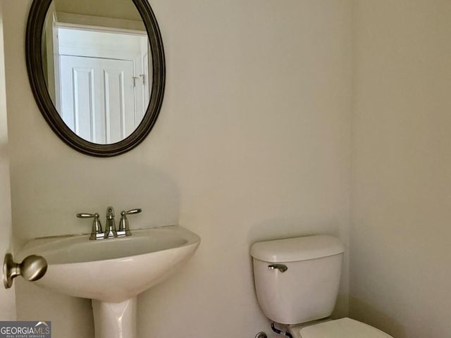 7670 Willoughby Court, Alpharetta, GA 30005