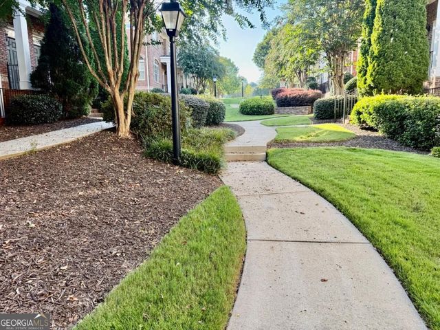7670 Willoughby Court, Alpharetta, GA 30005