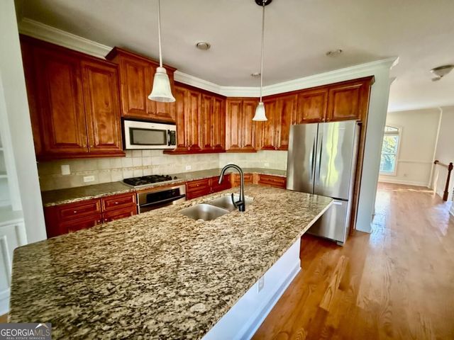 7670 Willoughby Court, Alpharetta, GA 30005
