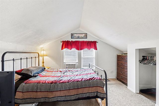 1022 Dayton Avenue, Kalamazoo, MI 49048