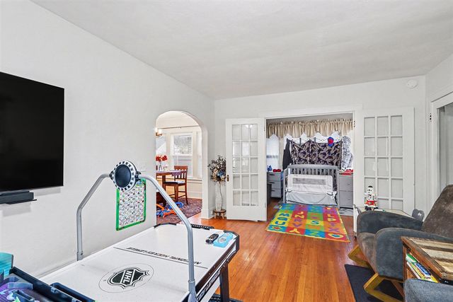 1022 Dayton Avenue, Kalamazoo, MI 49048