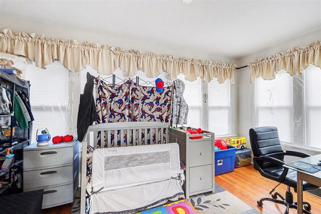 1022 Dayton Avenue, Kalamazoo, MI 49048