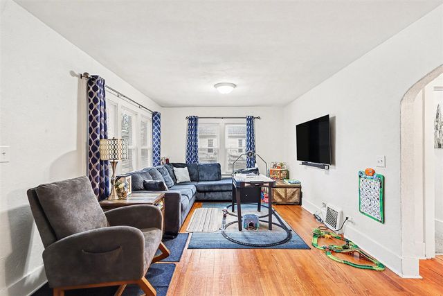 1022 Dayton Avenue, Kalamazoo, MI 49048