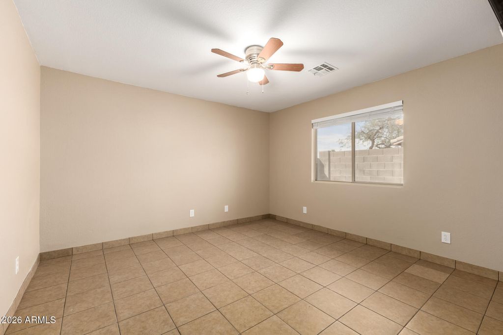 Image 11 of property listing at 22 W INGRAM Street, Mesa, AZ 85201