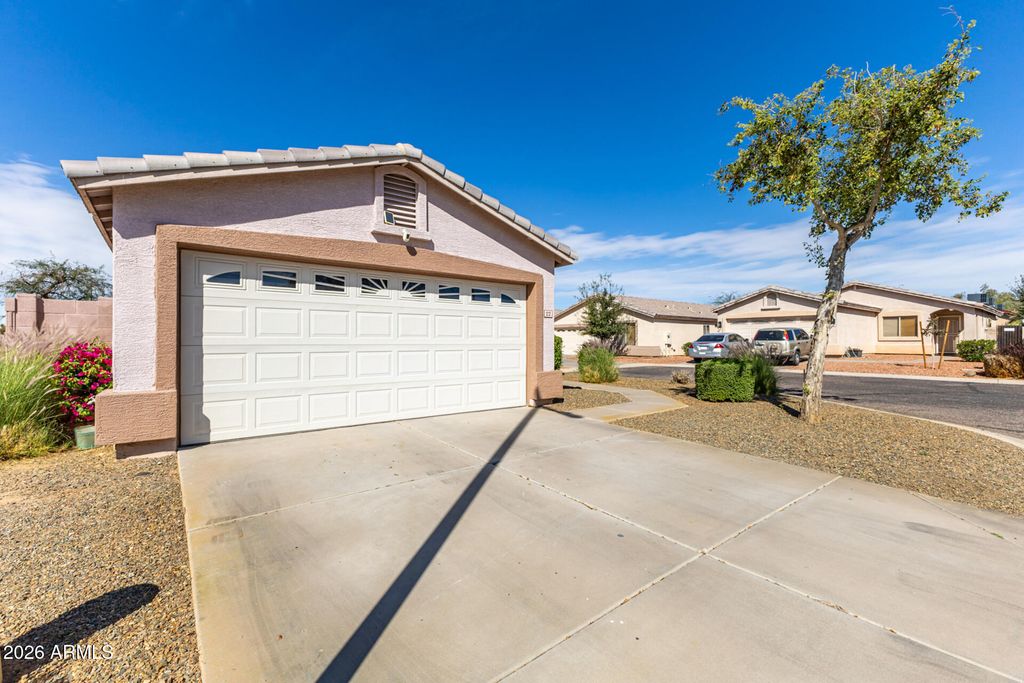 Image 3 of property listing at 22 W INGRAM Street, Mesa, AZ 85201