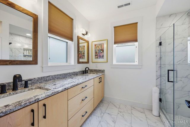 253 St Peters Street, Cincinnati, OH 45226