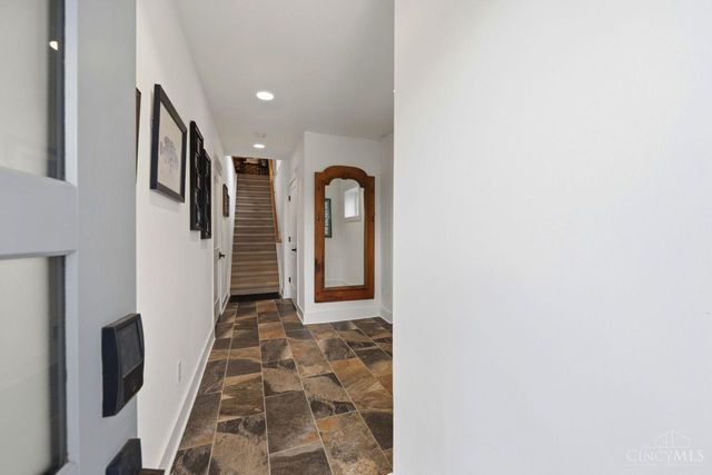 253 St Peters Street, Cincinnati, OH 45226