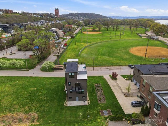 253 St Peters Street, Cincinnati, OH 45226