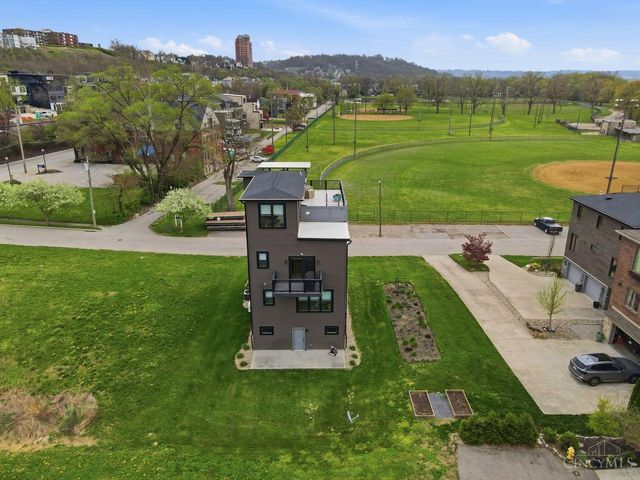 253 St Peters Street, Cincinnati, OH 45226