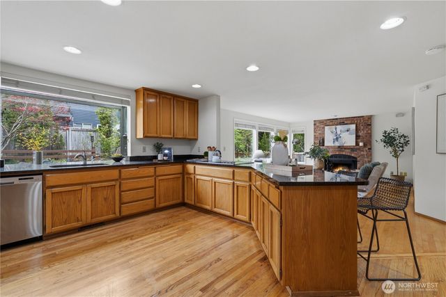 26057 SE 38th St, Sammamish, WA 98029
