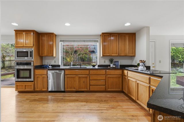 26057 SE 38th St, Sammamish, WA 98029