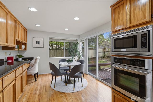 26057 SE 38th St, Sammamish, WA 98029