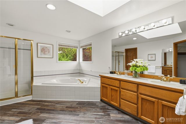 26057 SE 38th St, Sammamish, WA 98029