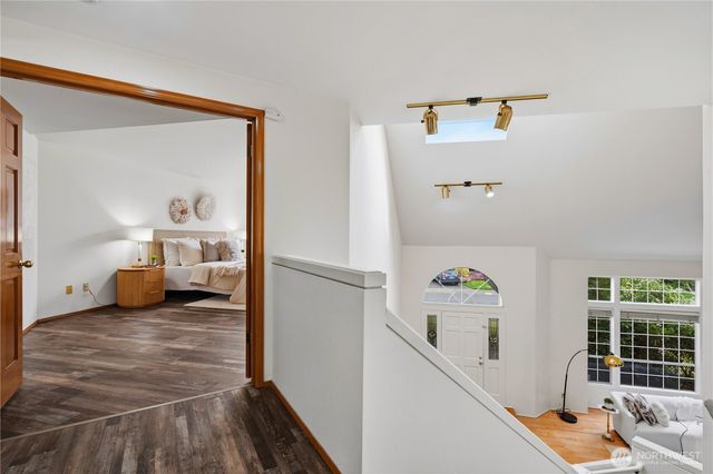 26057 SE 38th St, Sammamish, WA 98029