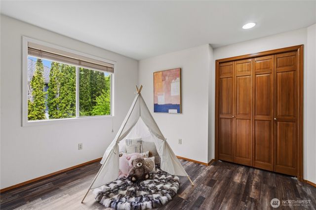 26057 SE 38th St, Sammamish, WA 98029