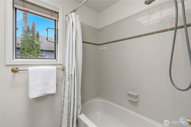 26057 SE 38th St, Sammamish, WA 98029