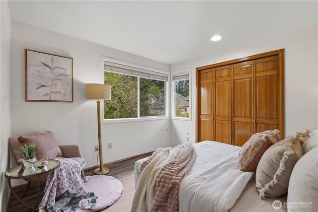 26057 SE 38th St, Sammamish, WA 98029