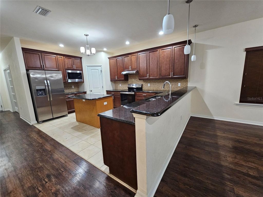 Image 14 of property listing at 7873 SW 80TH DRIVE, Gainesville, FL 32608