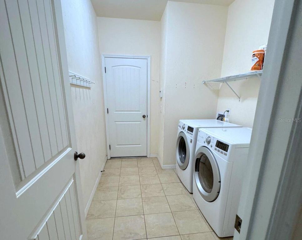 Image 36 of property listing at 7873 SW 80TH DRIVE, Gainesville, FL 32608