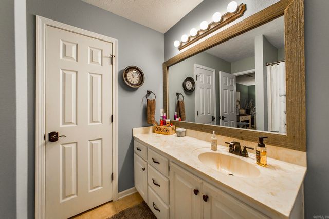 40 Spears Drive, Ward, AR 72176