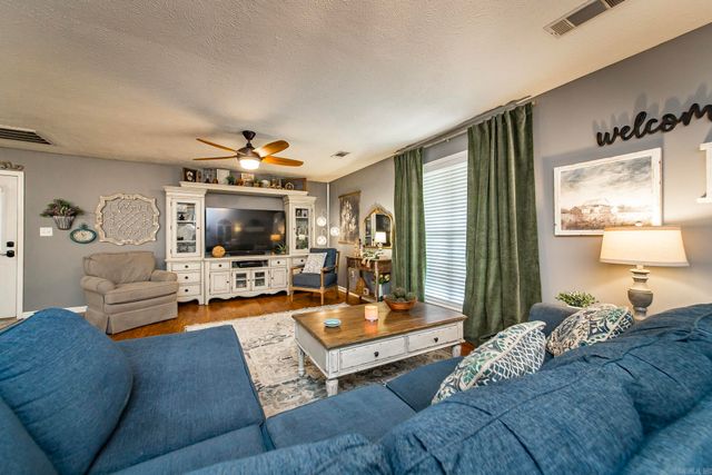 40 Spears Drive, Ward, AR 72176