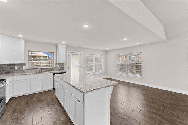 711 Taylor Street, Siloam Springs, AR 72761