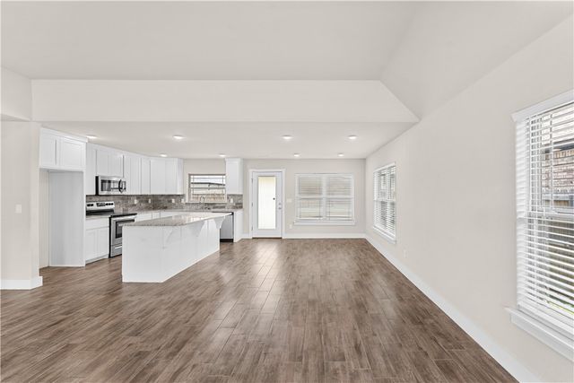 711 Taylor Street, Siloam Springs, AR 72761