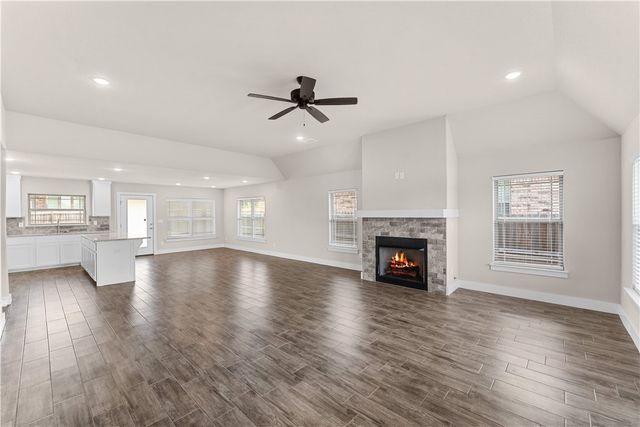 711 Taylor Street, Siloam Springs, AR 72761