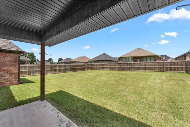 711 Taylor Street, Siloam Springs, AR 72761