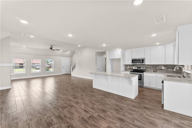 711 Taylor Street, Siloam Springs, AR 72761