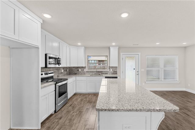 711 Taylor Street, Siloam Springs, AR 72761