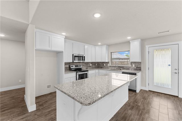 711 Taylor Street, Siloam Springs, AR 72761